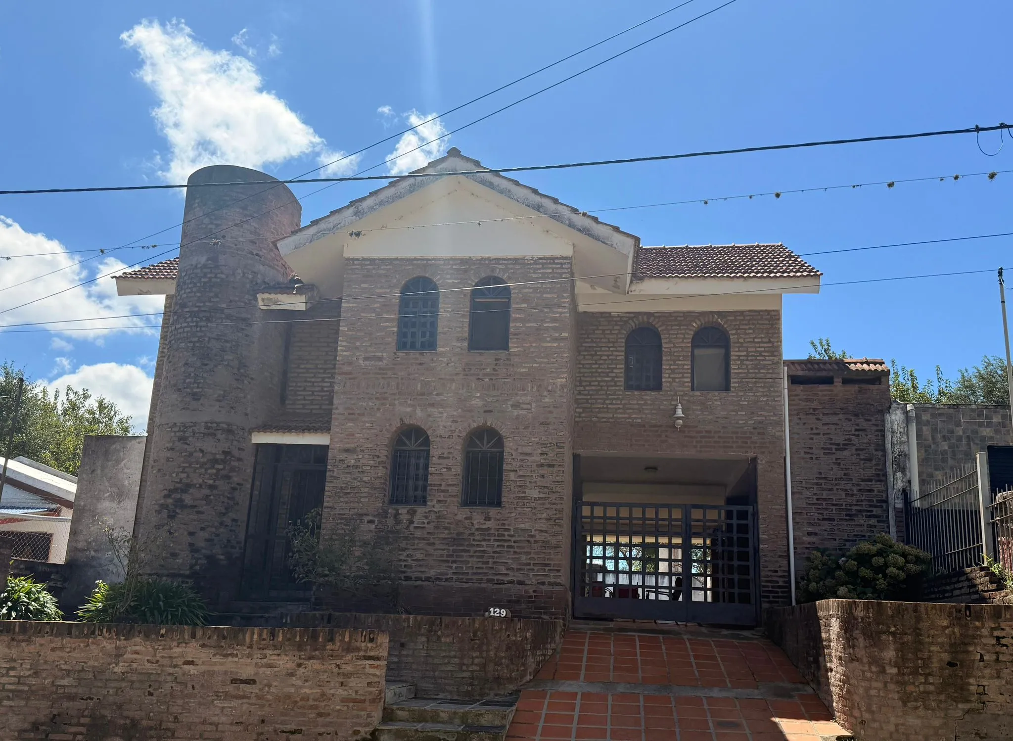 CASA EN VENTA DE ESTILO RÚSTICO-MEDIEVAL EN BIALET MASSÉ. CA245