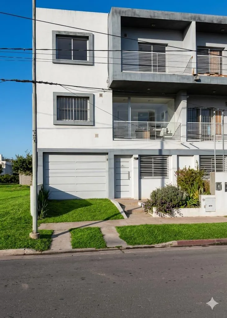 TRIPLEX EN VENTA EN NUEVO URCA