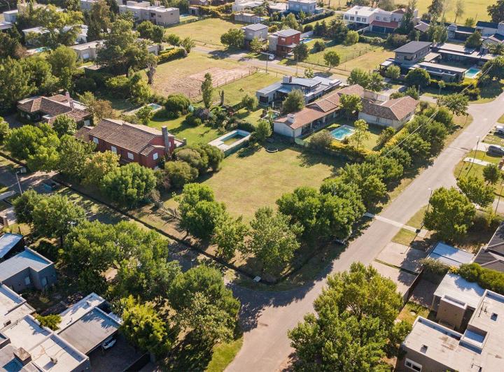 Terreno · 600m²