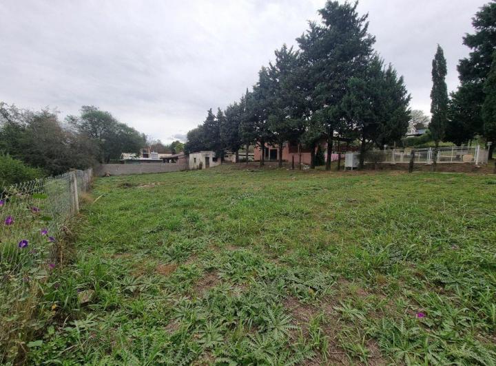 Terreno · 702m²
