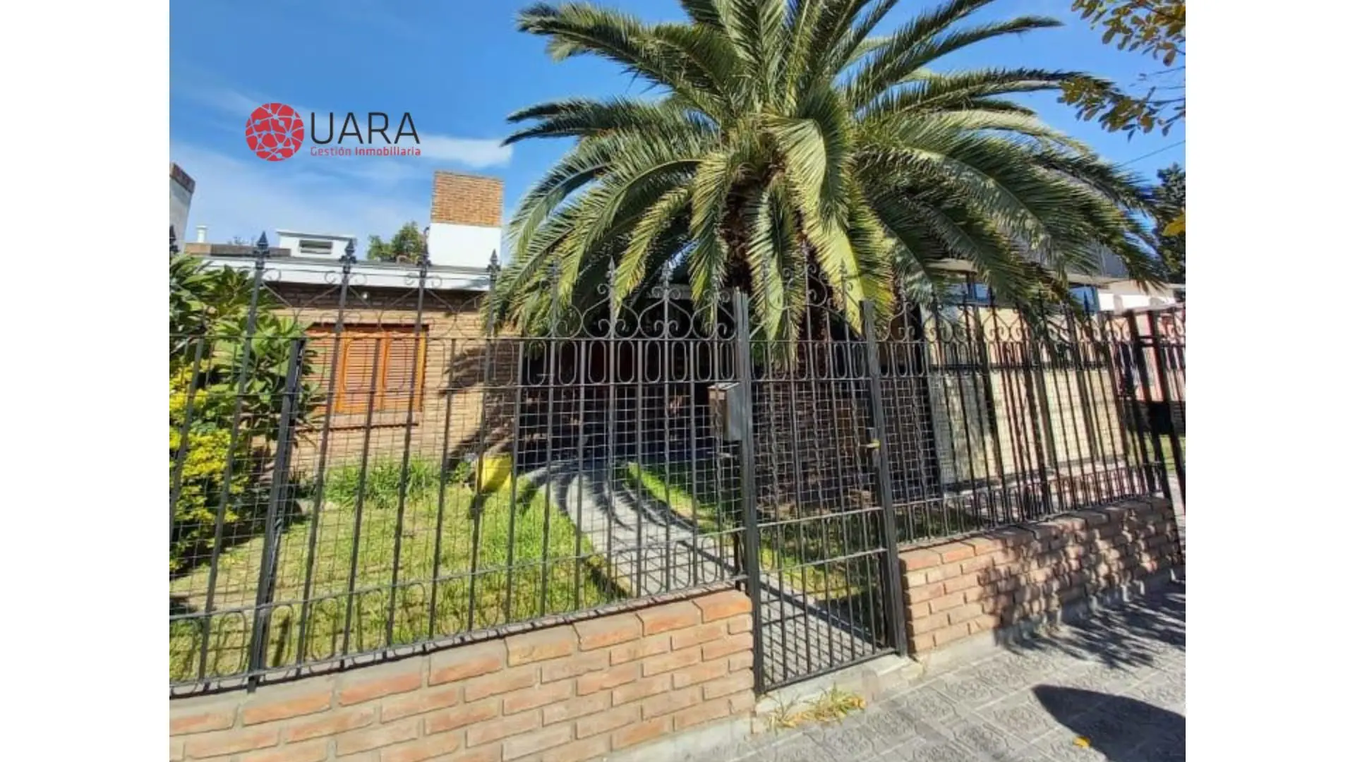 CASA EN VENTA Bº MARQUEZ DE SOBREMONTE CON QUINCHO Y PILETA