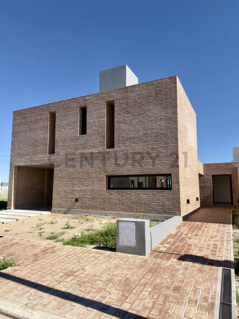 VENTA CASA - 2 DORMITORIOS - QUEBRADAS DE MANANTIALES - MANANTIALES II