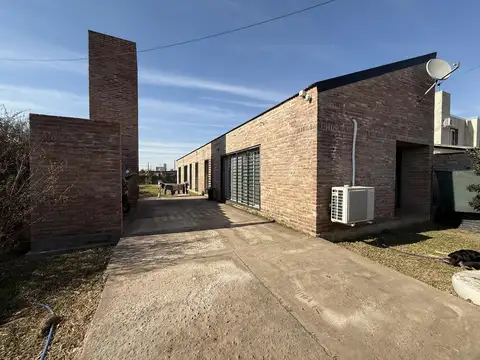 Casa en Venta en Roldan, San Lorenzo