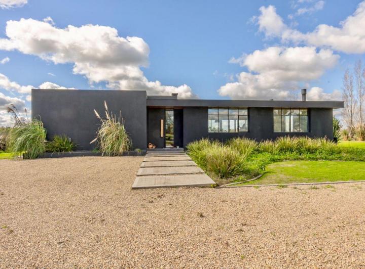 Casa · 420m² · 5 Ambientes · 3 Cocheras