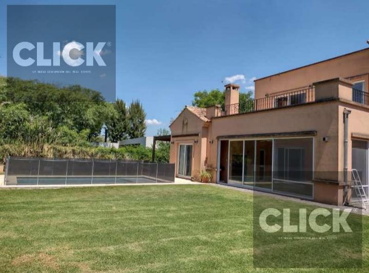 Casa · 320m² · 7 Ambientes · 2 Cocheras