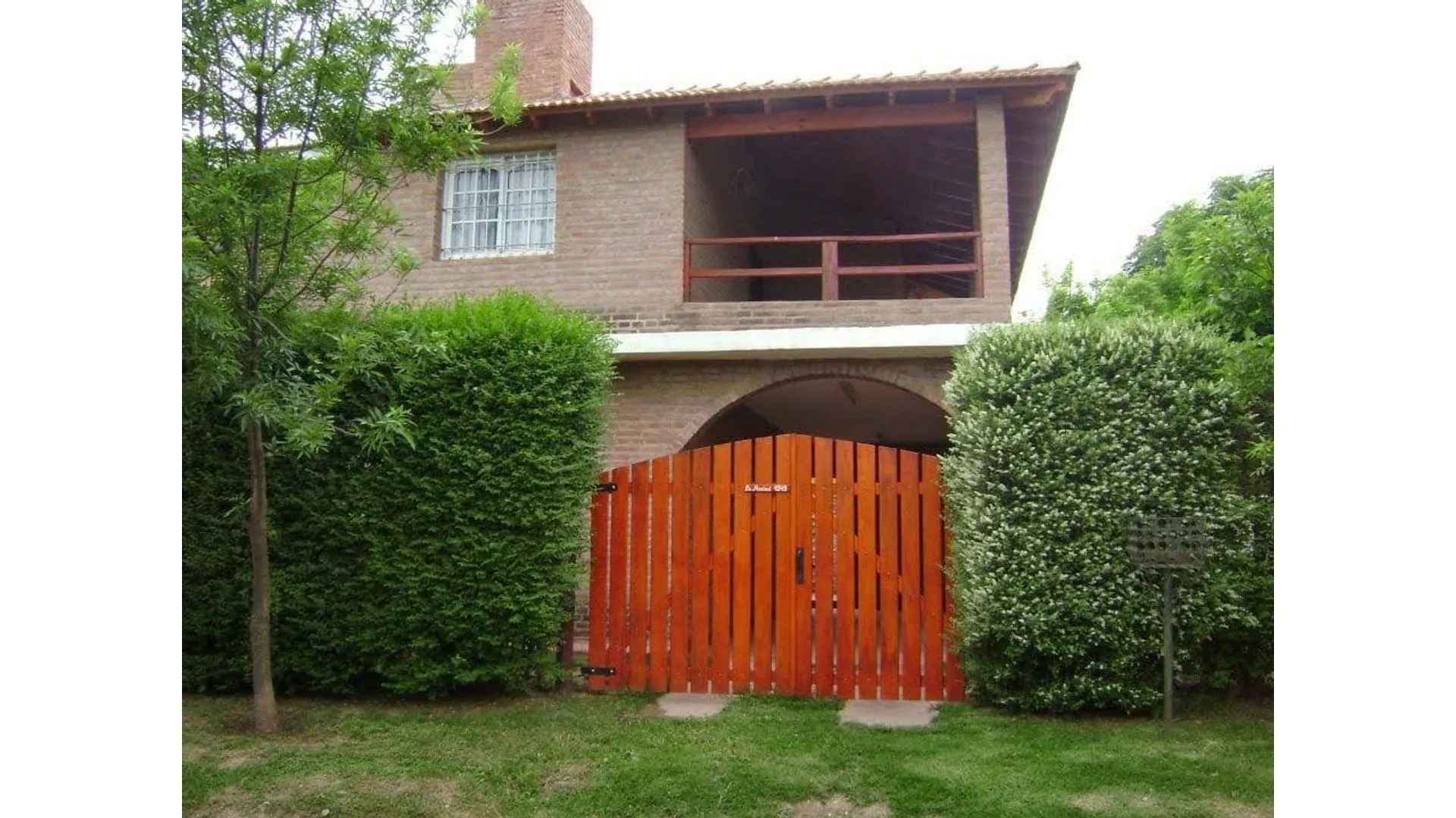 Casa, mas dpto en Mina Clavero con escritura