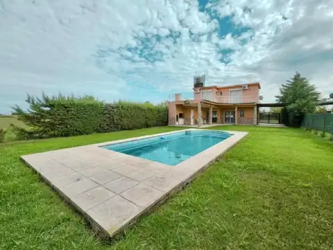 Casa en Venta en Punta Chacra, Roldan