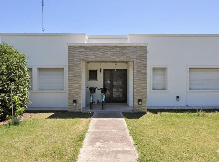 Casa · 162m² · 5 Ambientes · 3 Cocheras