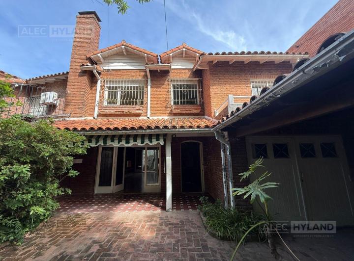 Casa · 188m² · 5 Ambientes · 1 Cochera