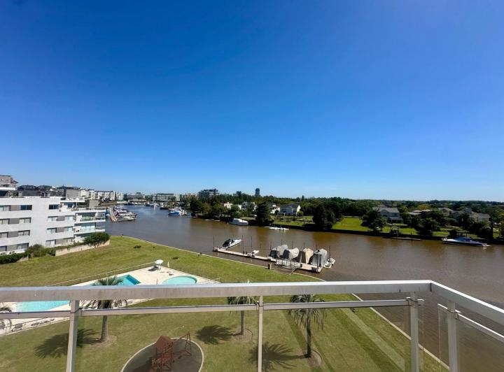 Departamento · 180ha · 4 Ambientes · 1 Cochera