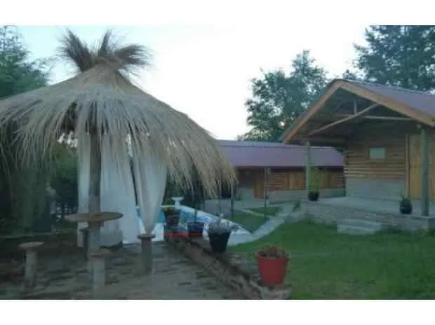 CARLOS PAZ PLAYAS DE ORO. DUEÑO VENDE CASA + DOS CABAÑAS  U$S 118000