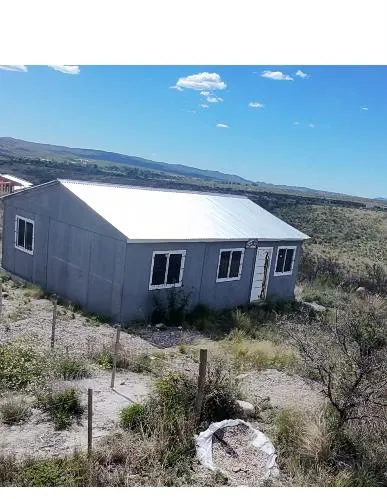 CASA PRE-FABRICADA A TERMINAR (3 DORMITORIOS) "CON VISTA AL CERRO URITORCO"