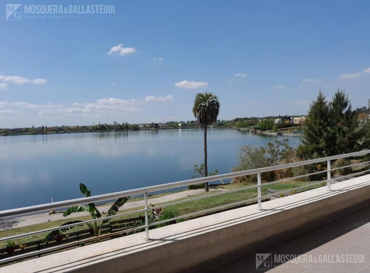 Departamento · 83m² · 4 Ambientes · 2 Cocheras