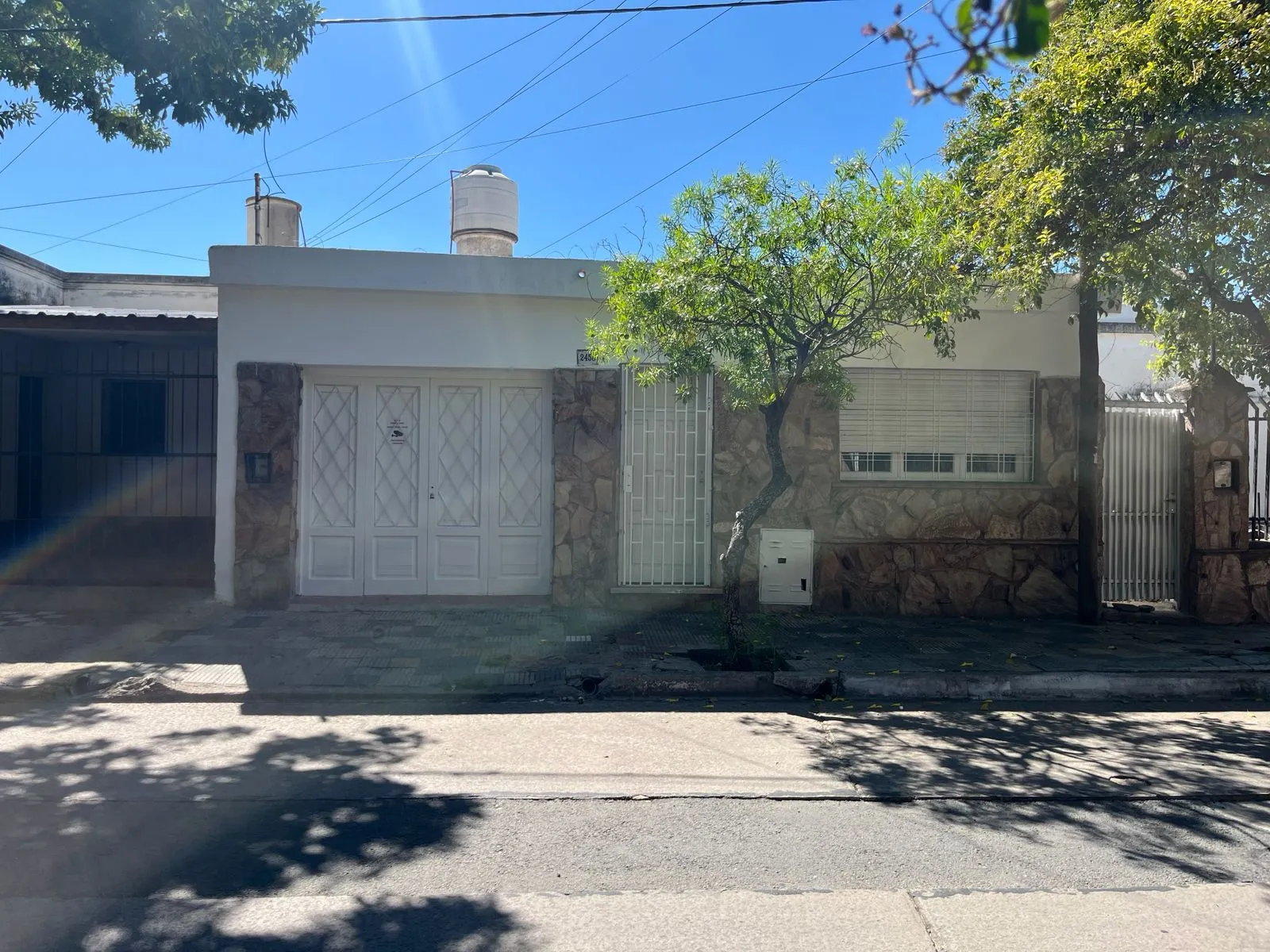 VENDO CASA BARRIO LOS PARAISOS