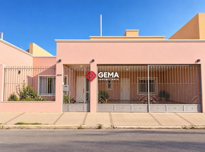 Casa · 470m² · 6 Ambientes · 1 Cochera