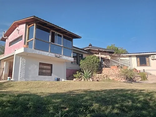GRAN OPORTUNIDAD AMPLIO CHALET EN LA MEJOR ZONA DE VILLA SANTA CRUZ DEL LAGO