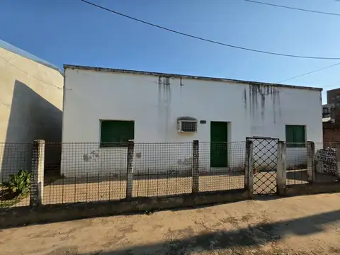 Vendo casa, bella vista n° 145, zona norte.
