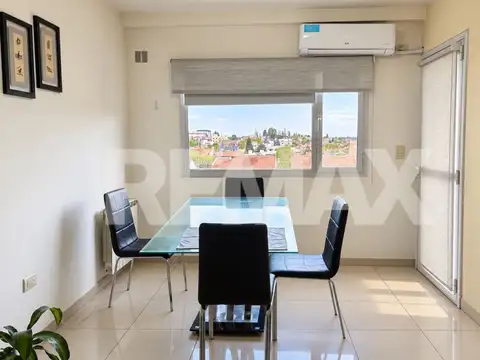 Departamento de 1 dormitorio con balcón, en venta