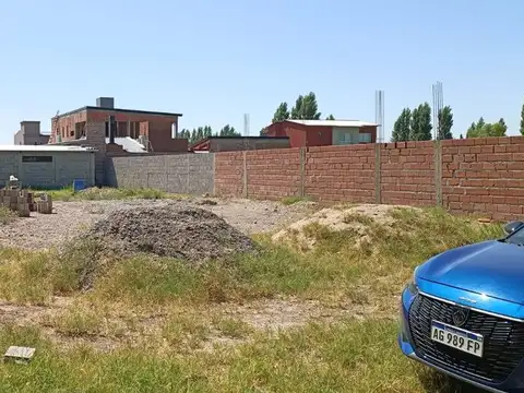 Lote 600 m2 con mejoras, los castaños, plottier