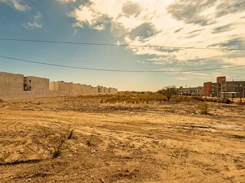 Terreno en san martín (lateral acceso este)