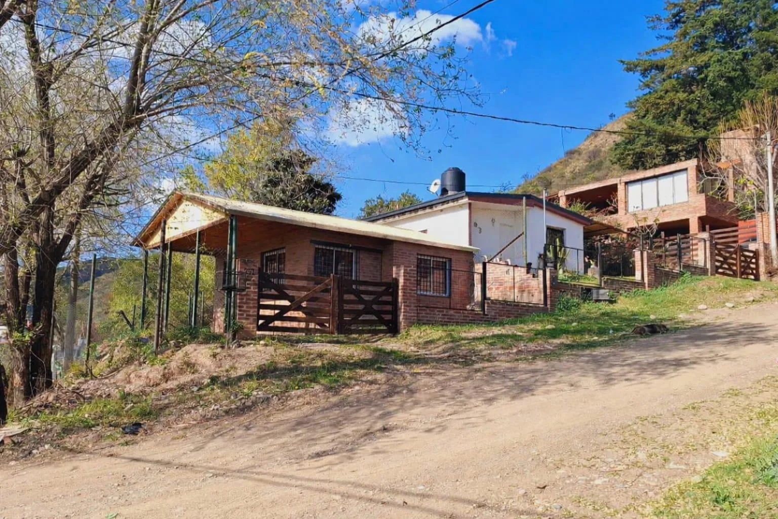 VENDO CASA PREFABRICADA EN EL PIE DE LA