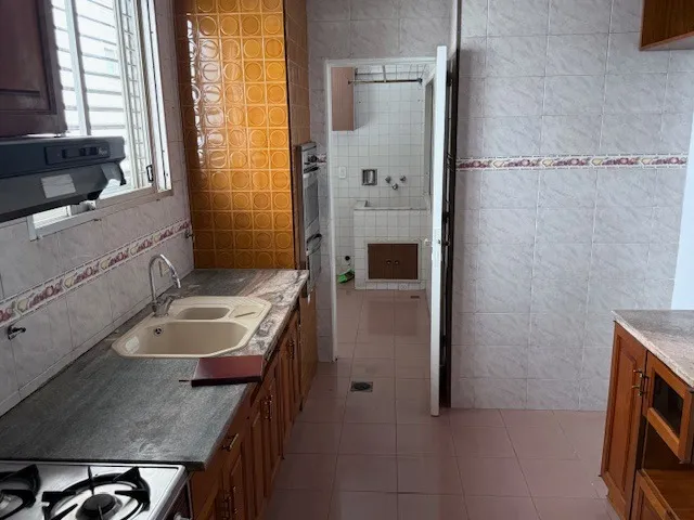 ¡Excelente piso! H. Irigoyen. (frente Casa Radical) fotos x Wapp