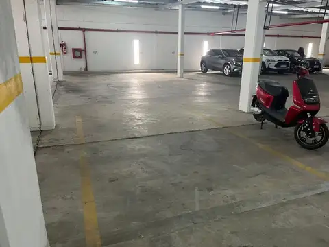 Venta cochera en parque federal