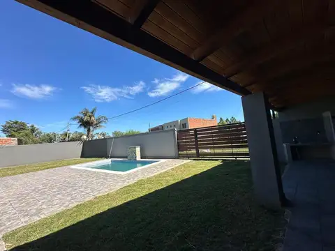 Venta quinta con dos unidades de vivienda( sauce )