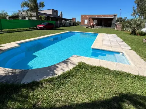 Casa quinta dos dormitorios y pileta