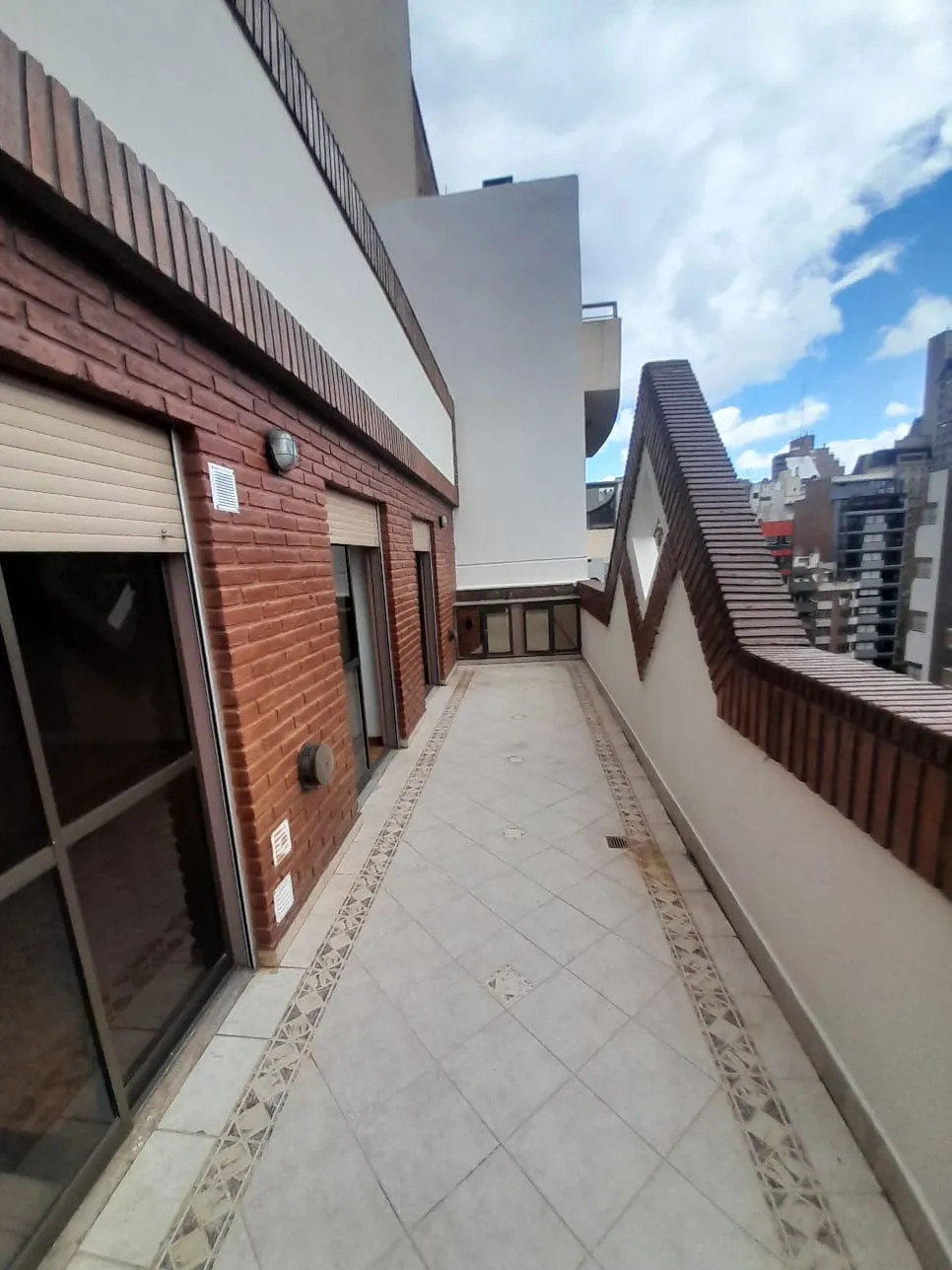 Tríplex con terrazas amplias y vistas abiertas - Nueva Córdoba