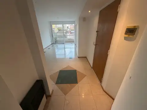 Venta - semipiso de 1 dormitorio con doble balcón y quincho - centro, rosario
