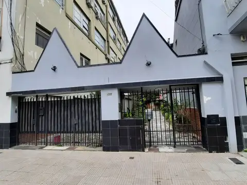 Venta ph 2 ambientes monte castro tipo duplex