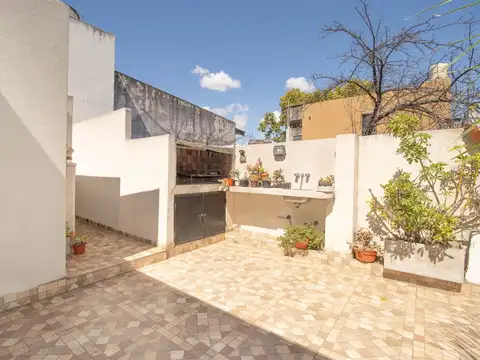 Venta-ph 3 ambientes con quincho, terraza+parrilla