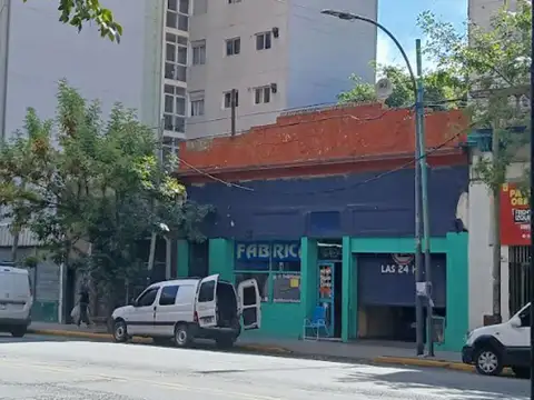 Venta local la boca