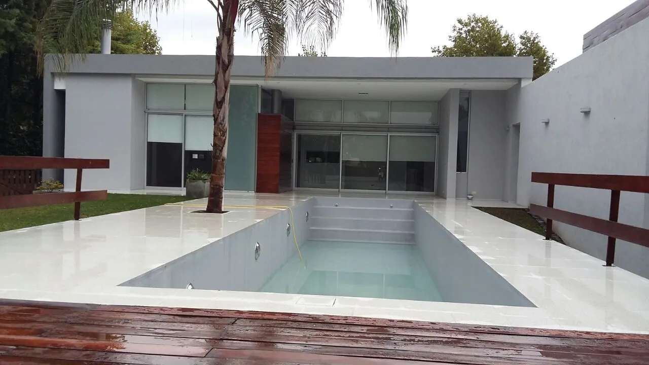 ALQUILER CASA COUNTRY LAS DELICIAS