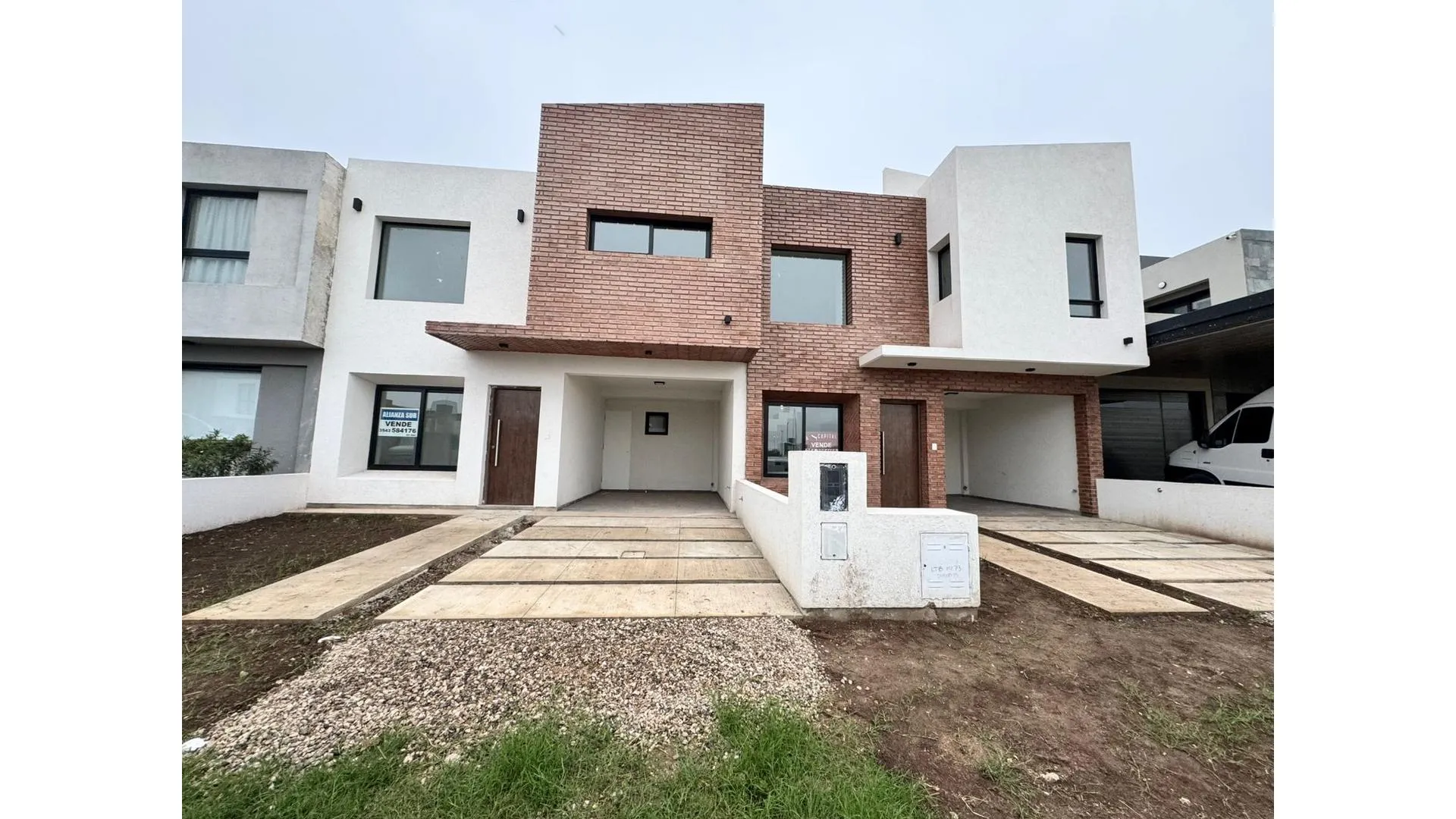 Duplex en venta Colinas de Manantiales