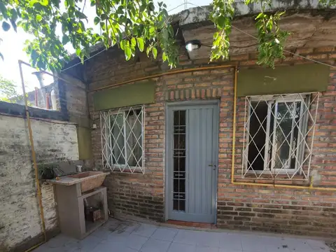 Departamento 2 ambientes al fondo