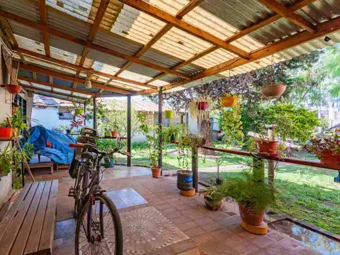 Venta casa 3amb villa luzuriaga 366m2  totales.