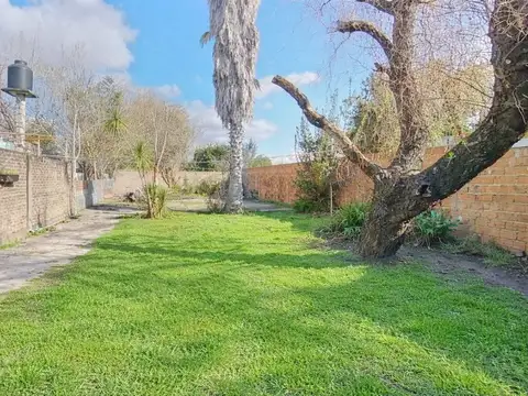 Venta casa lote propio 3 ambientes cochera, jardin