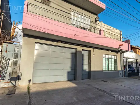 Ph en venta de 4 ambientes con patio en villa santos tesei