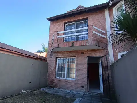 Ph 4 amb independiente con patio castelar sur