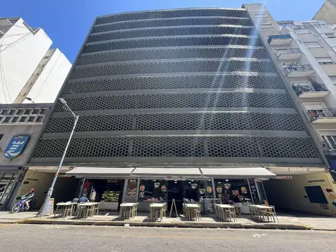 Venta cochera pb centro edificio bocinas