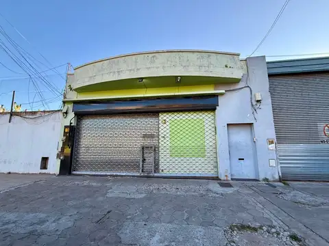 Galpón en Venta en Flores, CABA