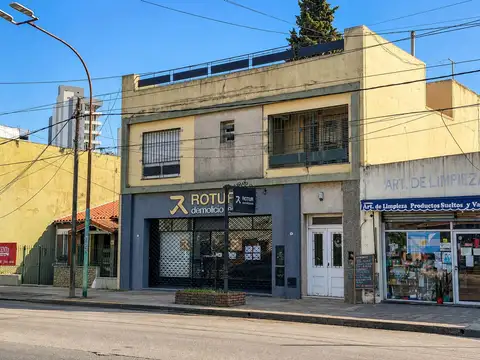 Venta local con ph 4 ambientes temperley