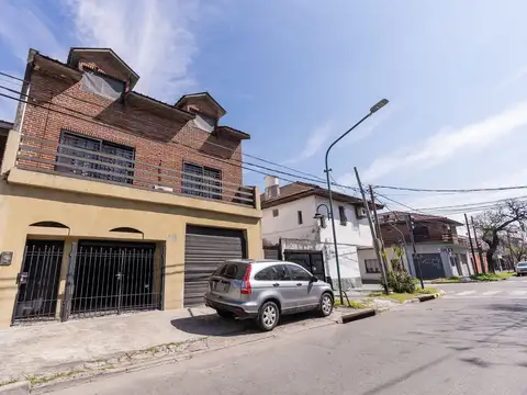 Venta local o deposito con vivienda villa adelina