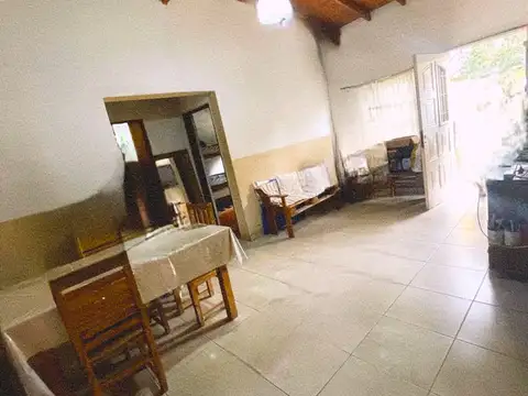 Venta 3 casas en block lote 500 mt escobar permuta