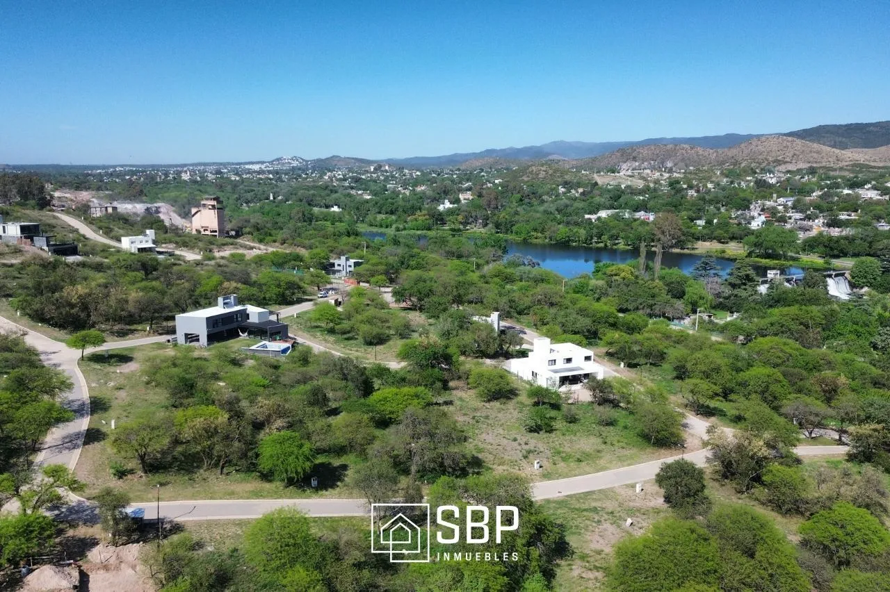 LOTE EN VENTA 451m2 | COLINAS DE LA DESEADA