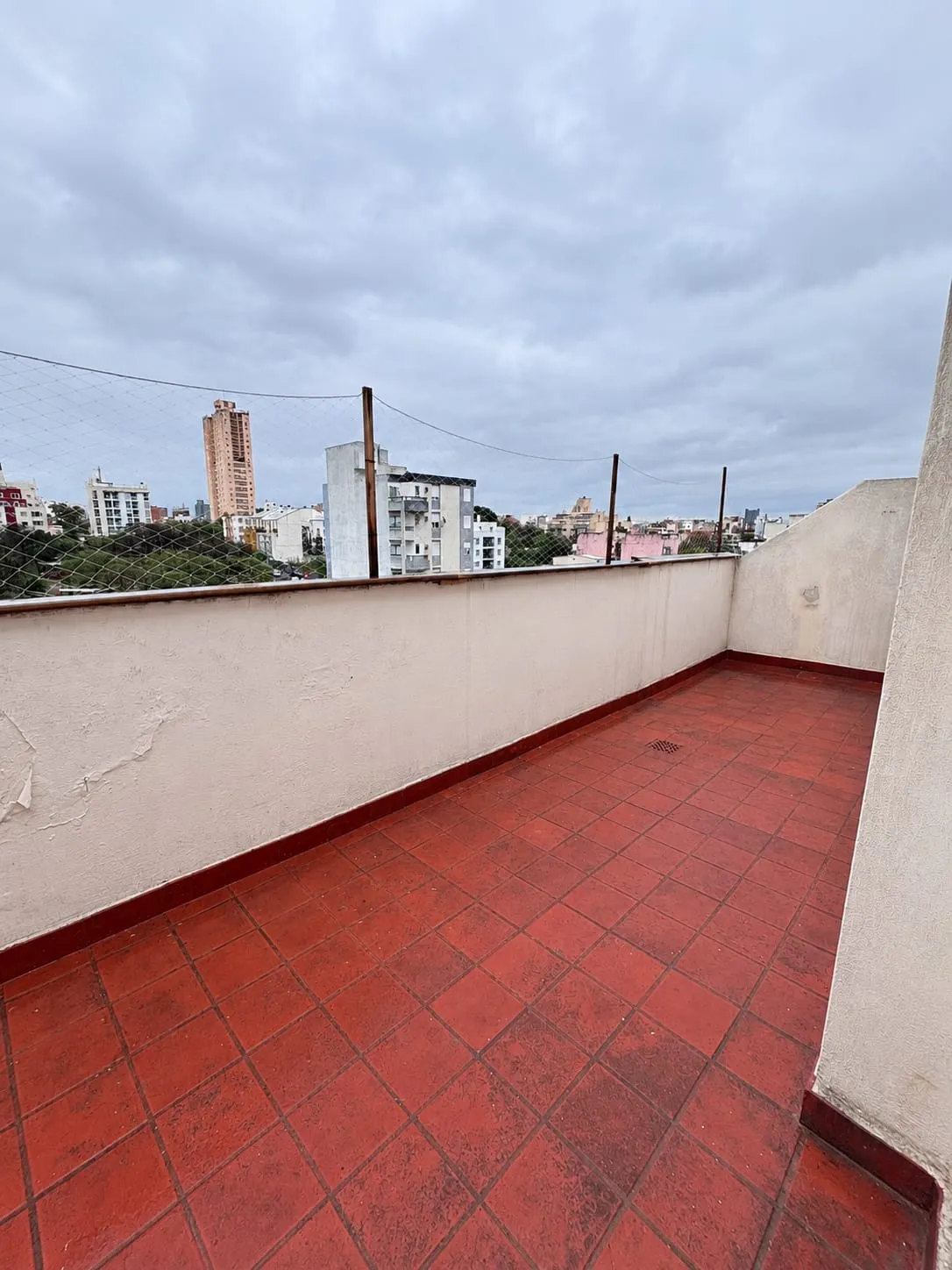 ALQUILER - UN DORMITORIO CON BALCON TERRAZA - AV. COLON 1881