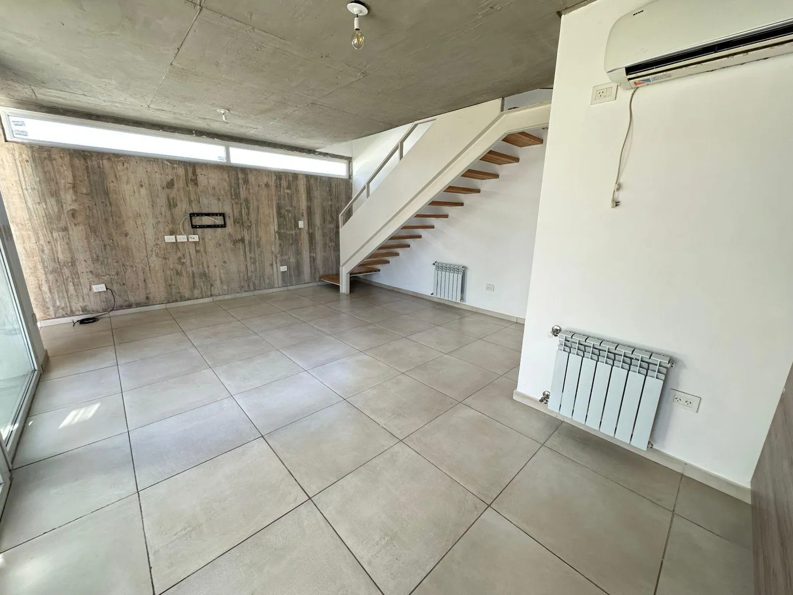 ALQUILER| HOUSING 2 dorm. con PATIO en barrio LA CALANDRIA - TAP6989664