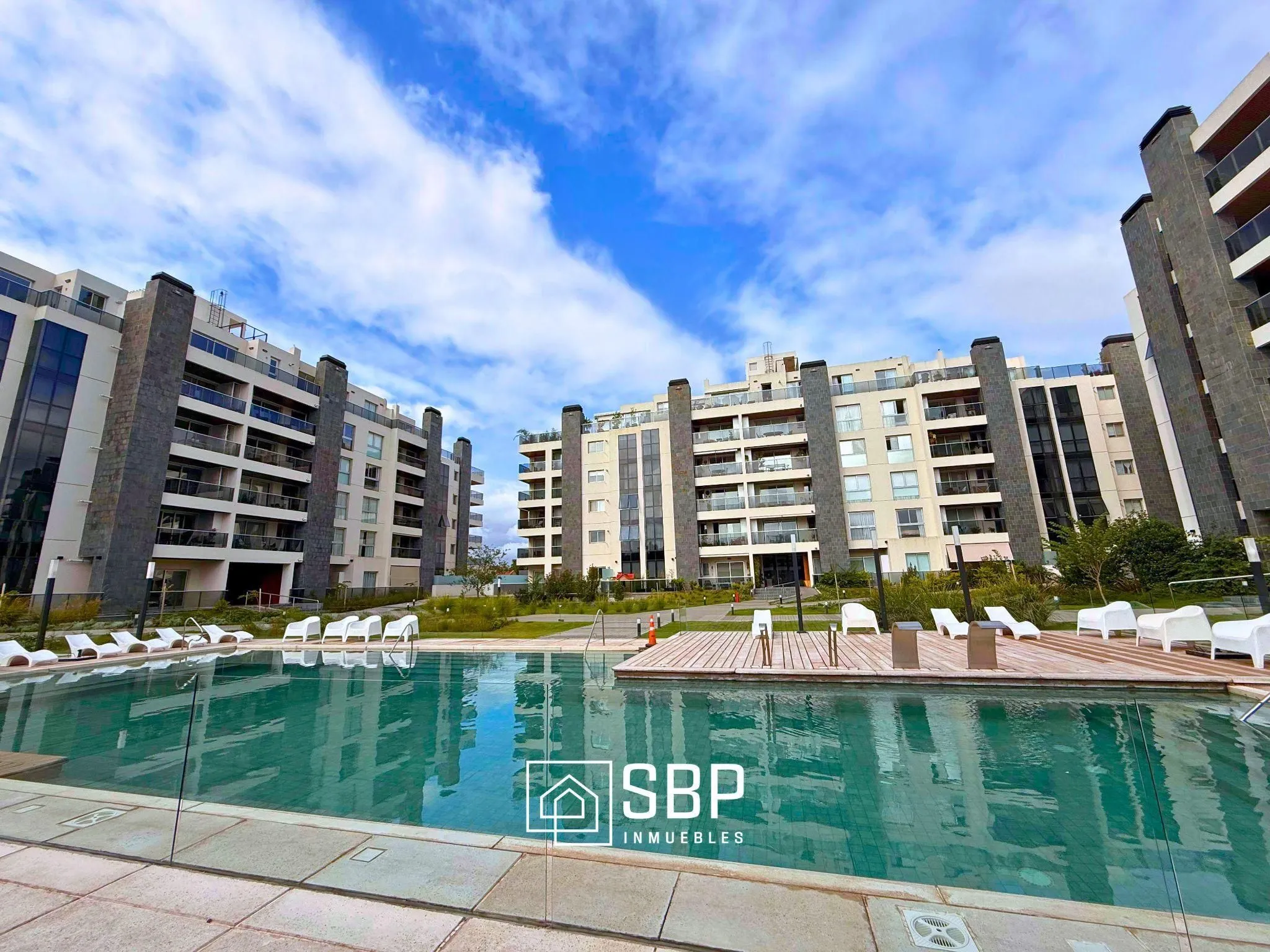 Depto en venta | Complejo Mediland | Barrio Urca